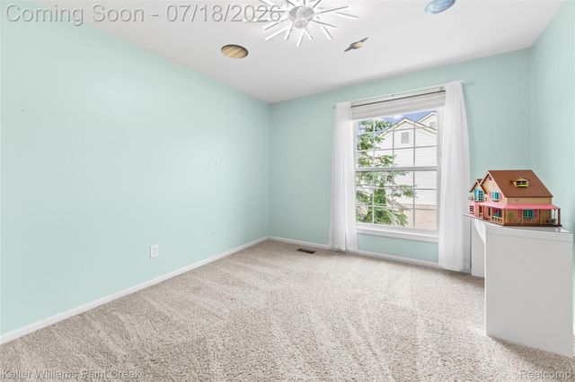 4230 Holly Lane, Oakland Charter Township, MI 48306