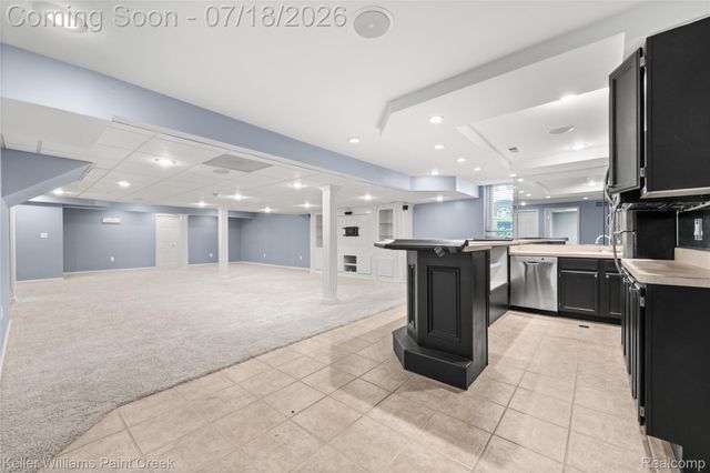 4230 Holly Lane, Oakland Charter Township, MI 48306