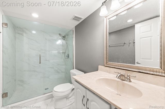 4230 Holly Lane, Oakland Charter Township, MI 48306