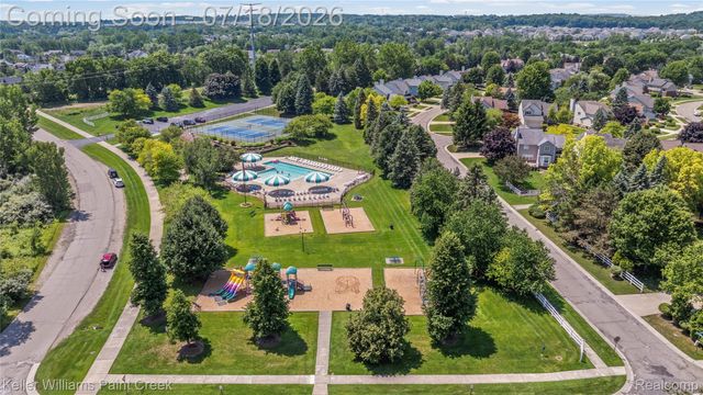 4230 Holly Lane, Oakland Charter Township, MI 48306