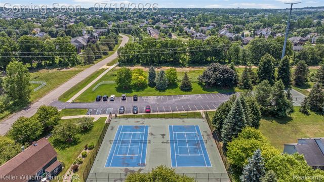 4230 Holly Lane, Oakland Charter Township, MI 48306
