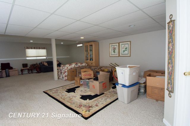 241 Aberdeen Court, Flushing, MI 48433