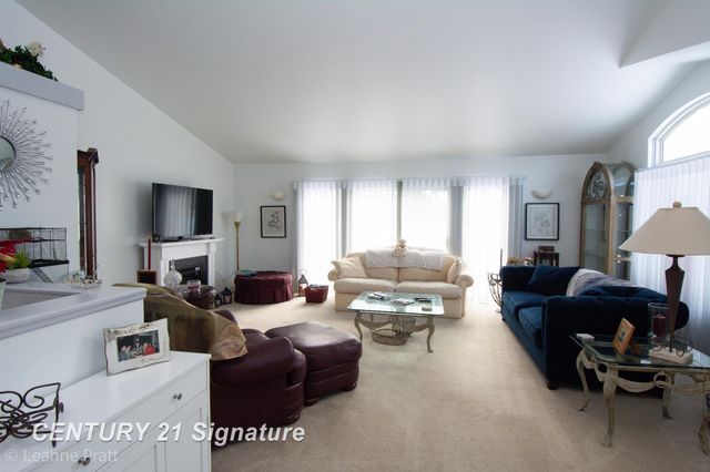 241 Aberdeen Court, Flushing, MI 48433