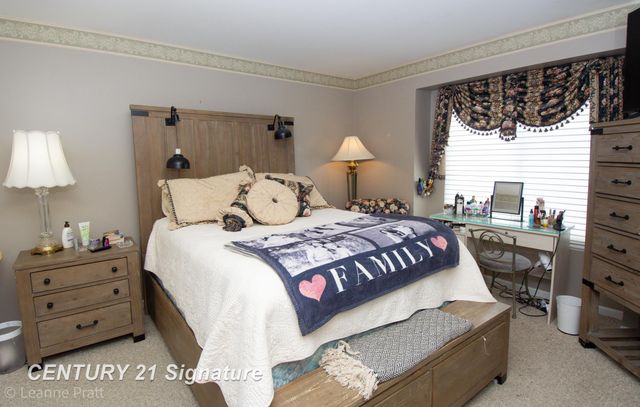 241 Aberdeen Court, Flushing, MI 48433