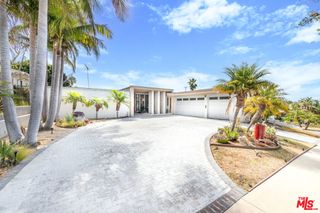 6704 Bedford Avenue, Los Angeles, CA 90056