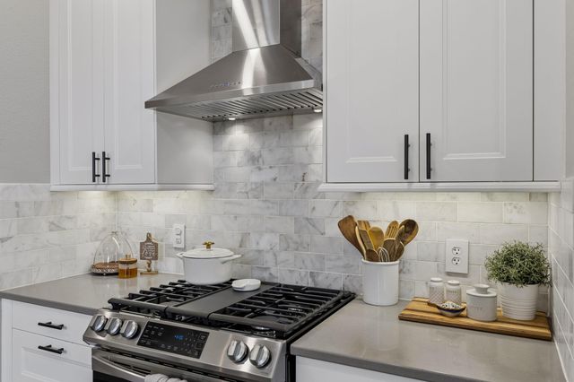 1405 Grafton LN, Pflugerville, TX 78660