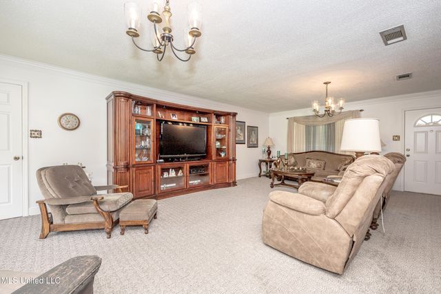 10001 Echo Glen Drive, Moss Point, MS 39562