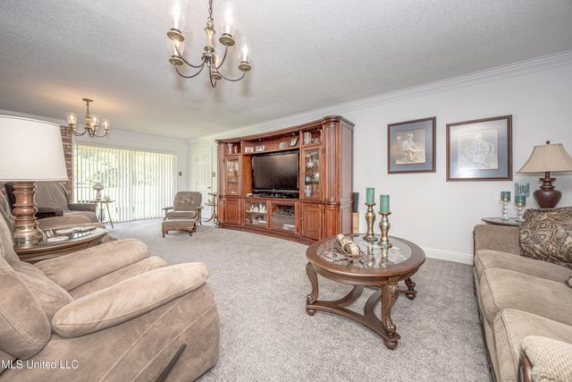10001 Echo Glen Drive, Moss Point, MS 39562