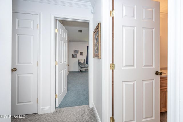 10001 Echo Glen Drive, Moss Point, MS 39562