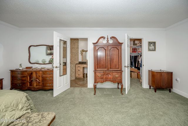 10001 Echo Glen Drive, Moss Point, MS 39562