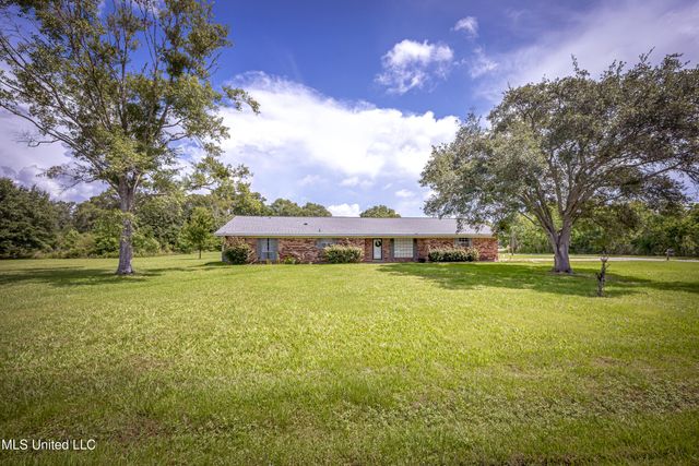10001 Echo Glen Drive, Moss Point, MS 39562