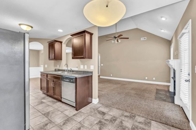 1245 Meachem Dr, Clarksville, TN 37042