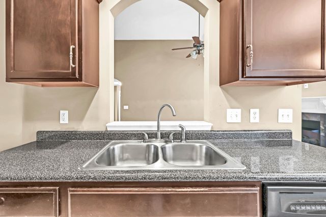 1245 Meachem Dr, Clarksville, TN 37042