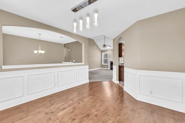 1245 Meachem Dr, Clarksville, TN 37042