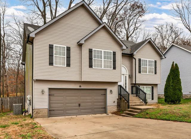 1245 Meachem Dr, Clarksville, TN 37042