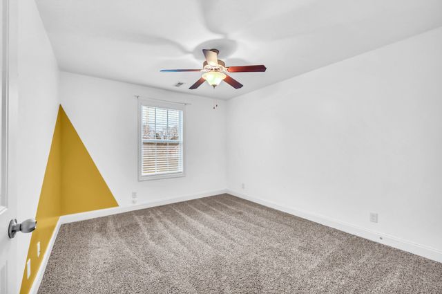 1245 Meachem Dr, Clarksville, TN 37042