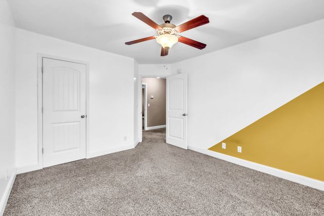 1245 Meachem Dr, Clarksville, TN 37042