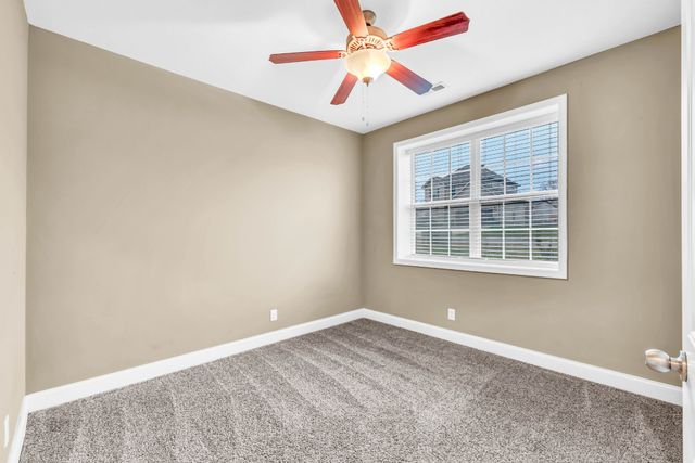 1245 Meachem Dr, Clarksville, TN 37042