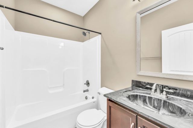 1245 Meachem Dr, Clarksville, TN 37042