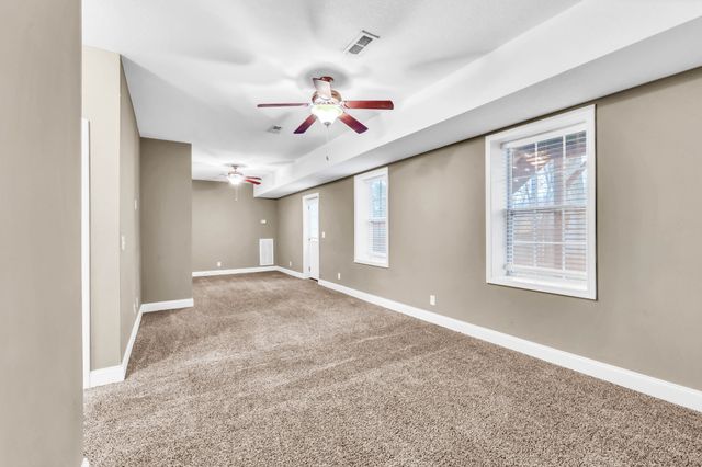 1245 Meachem Dr, Clarksville, TN 37042