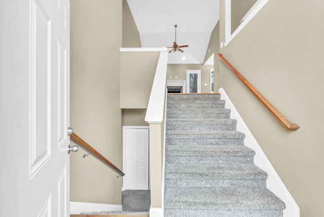 1245 Meachem Dr, Clarksville, TN 37042