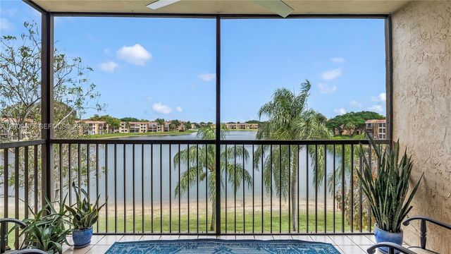 6231 Coral Lake Drive 307, Margate, FL 33063