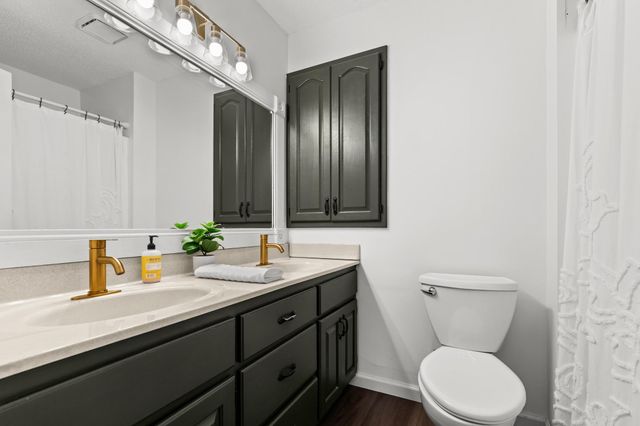 21570 Nightingale Street NW, Oak Grove, MN 55011