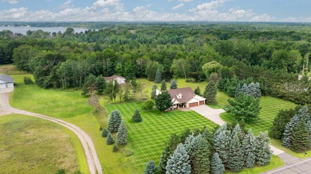 21570 Nightingale Street NW, Oak Grove, MN 55011