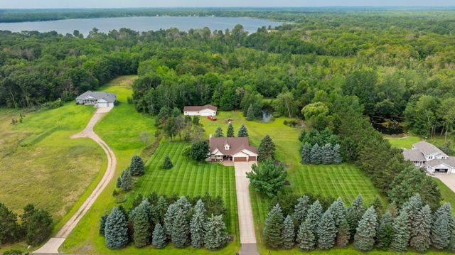 21570 Nightingale Street NW, Oak Grove, MN 55011