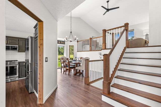 21570 Nightingale Street NW, Oak Grove, MN 55011