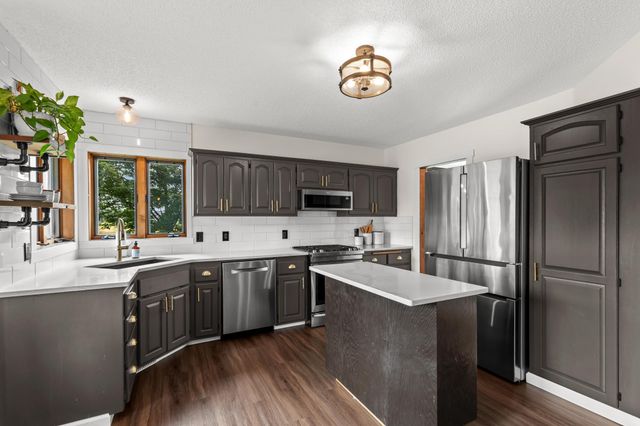 21570 Nightingale Street NW, Oak Grove, MN 55011