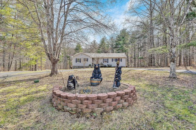 380 Countrywood LN, Rocky Mount, VA 24151