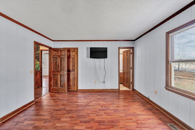 380 Countrywood LN, Rocky Mount, VA 24151