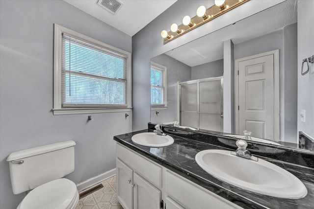 380 Countrywood LN, Rocky Mount, VA 24151