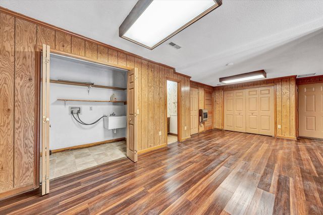 380 Countrywood LN, Rocky Mount, VA 24151