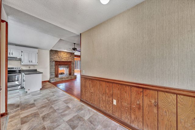 380 Countrywood LN, Rocky Mount, VA 24151