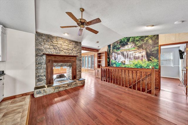 380 Countrywood LN, Rocky Mount, VA 24151