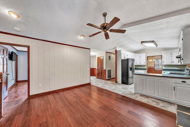 380 Countrywood LN, Rocky Mount, VA 24151