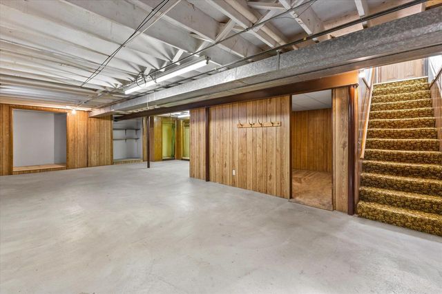 8420 22nd AVENUE, Kenosha, WI 53143