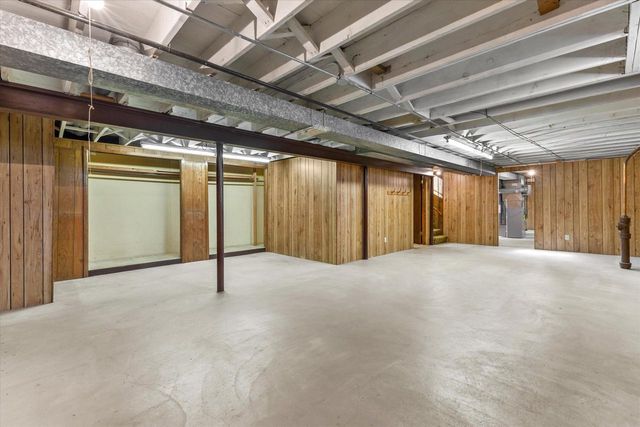 8420 22nd AVENUE, Kenosha, WI 53143