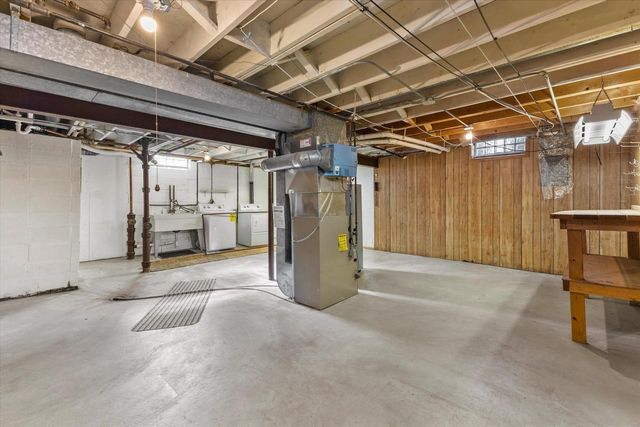 8420 22nd AVENUE, Kenosha, WI 53143