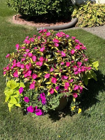 8420 22nd AVENUE, Kenosha, WI 53143