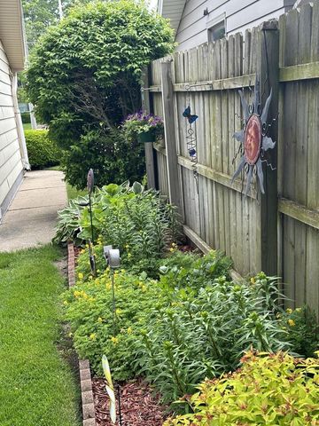 8420 22nd AVENUE, Kenosha, WI 53143