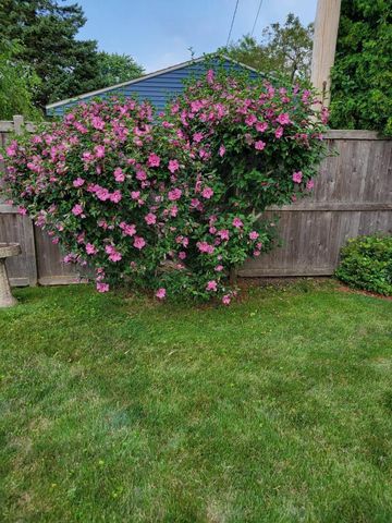 8420 22nd AVENUE, Kenosha, WI 53143