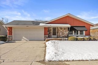 8420 22nd AVENUE, Kenosha, WI 53143