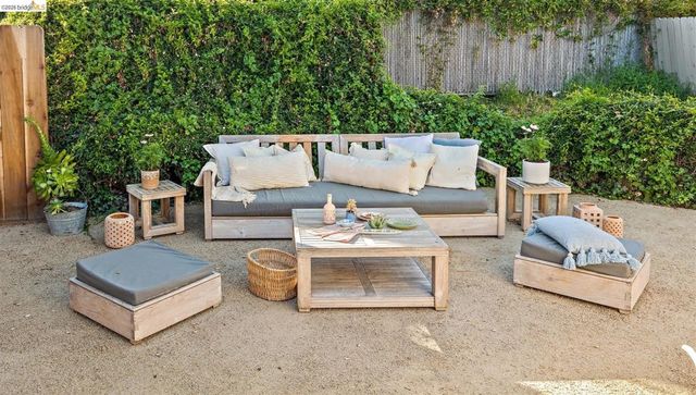 7307 Hotchkiss Ave, El Cerrito, CA 94530