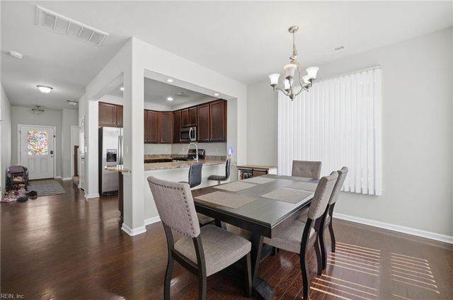 5521 Sadie LN, Virginia Beach, VA 23462