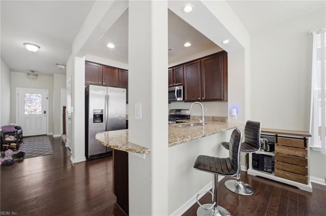 5521 Sadie LN, Virginia Beach, VA 23462