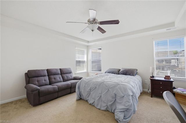 5521 Sadie LN, Virginia Beach, VA 23462