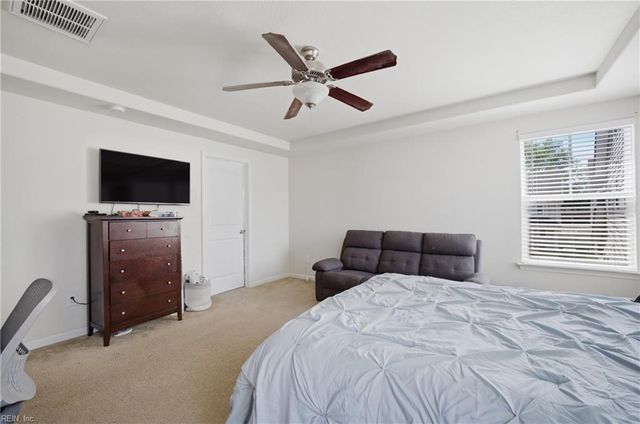 5521 Sadie LN, Virginia Beach, VA 23462